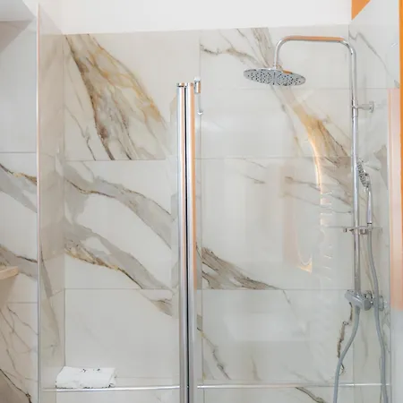 Apartment Vicolo Trevi By In *